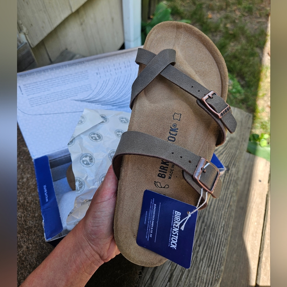 NWT Birkenstock Mayari Sandals